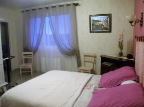 Гостиница Chambres d'Hotes Le Pavillon du Charme  Кузанс-Ле-Форж